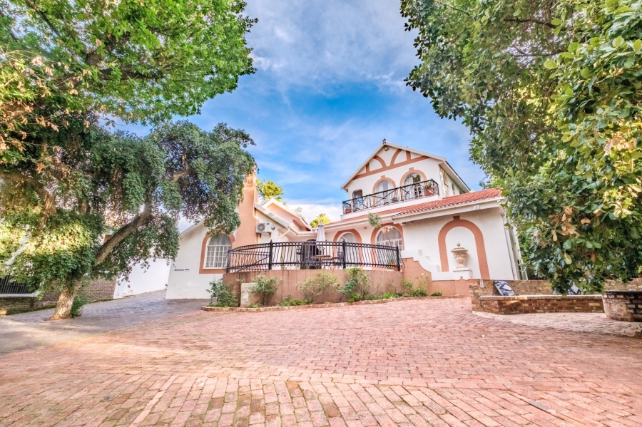 8 Bedroom Property for Sale in Parys Free State